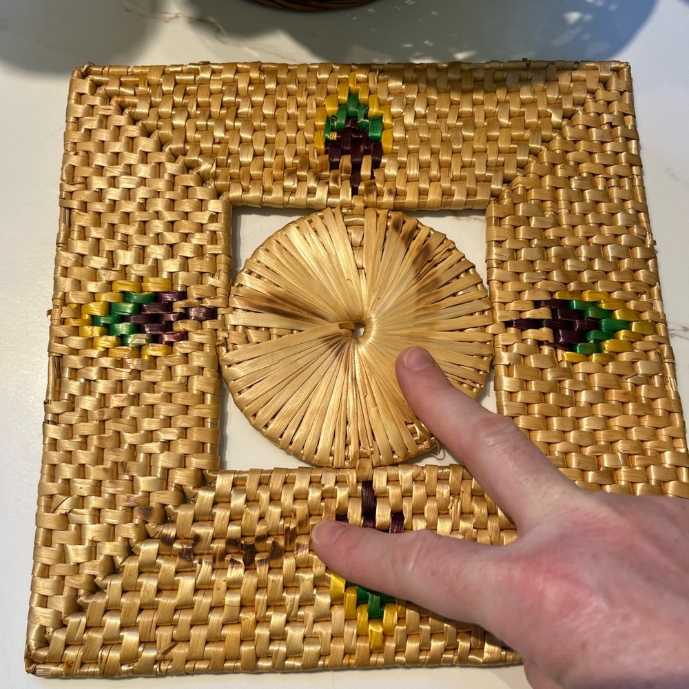 Set/2 Vintage woven trivets - Picture 4 of 7